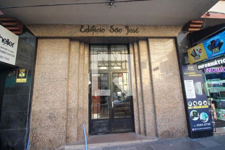Fachada e portaria de apartamento à venda com 3 quartos, 85m² em Centro Histórico, Porto Alegre