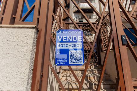 Placa Instalada de apartamento à venda com 3 quartos, 154m² em Jardim Teresa, São Paulo