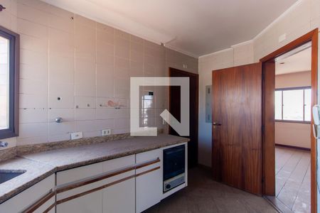 Cozinha de apartamento à venda com 3 quartos, 154m² em Jardim Teresa, São Paulo