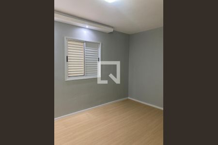 Quarto de apartamento para alugar com 2 quartos, 61m² em Jardim Tupanci, Barueri
