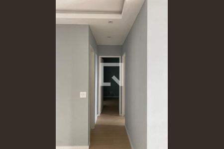 Corredor de apartamento para alugar com 2 quartos, 61m² em Jardim Tupanci, Barueri
