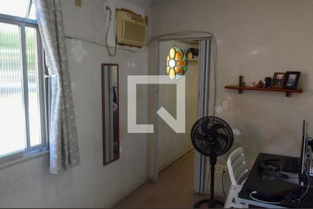 Quarto da Edicula de casa de condomínio para alugar com 3 quartos, 153m² em Taquara, Rio de Janeiro