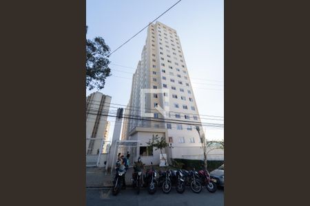 Fachada de apartamento à venda com 2 quartos, 32m² em Vila Carmosina, São Paulo