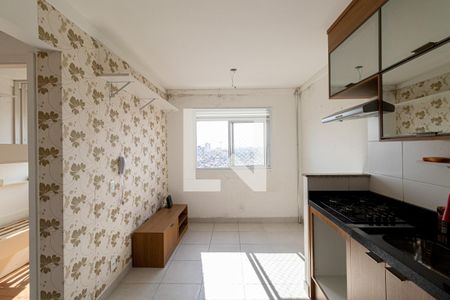 Apartamento à venda com 2 quartos, 32m² em Vila Carmosina, São Paulo