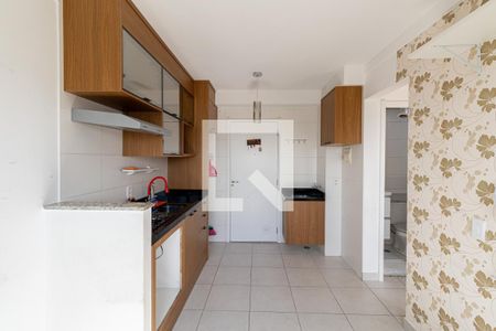 Sala/Cozinha de apartamento à venda com 2 quartos, 32m² em Vila Carmosina, São Paulo