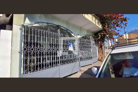 Fachada de casa à venda com 3 quartos, 134m² em Santa Maria, São Caetano do Sul