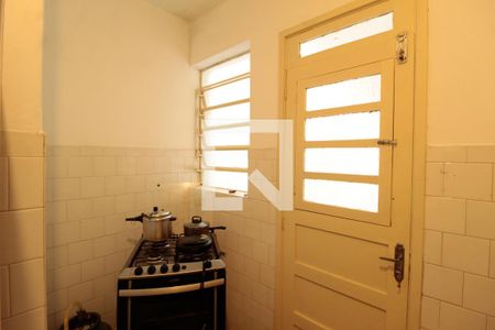 Cozinha de apartamento à venda com 1 quarto, 49m² em Floresta, Porto Alegre
