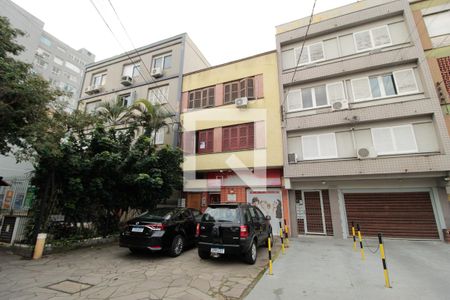 Fachada + Placa de apartamento à venda com 1 quarto, 49m² em Floresta, Porto Alegre