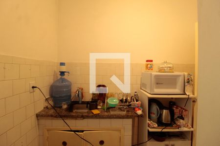 Cozinha de apartamento à venda com 1 quarto, 49m² em Floresta, Porto Alegre