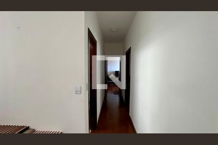 Corredor de casa à venda com 5 quartos, 246m² em Barroca, Belo Horizonte