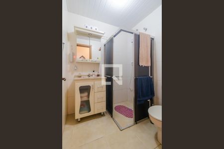 Banheiro de casa à venda com 2 quartos, 82m² em Vila Nova, Porto Alegre