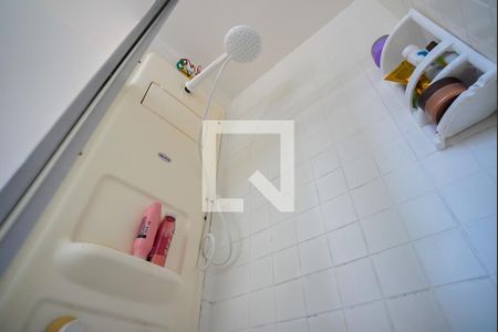 Banheiro Social de apartamento à venda com 2 quartos, 56m² em Sarandi, Porto Alegre