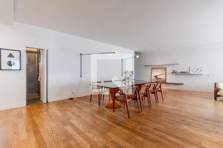 Sala de apartamento à venda com 2 quartos, 200m² em Cerqueira César, São Paulo