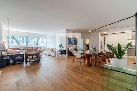 Sala de apartamento à venda com 2 quartos, 200m² em Cerqueira César, São Paulo