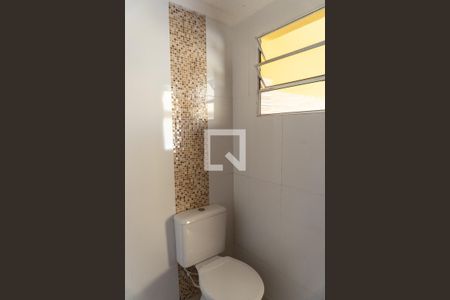 Banheiro de Serviço de casa para alugar com 4 quartos, 550m² em Jardim Santa Maria, Jacareí