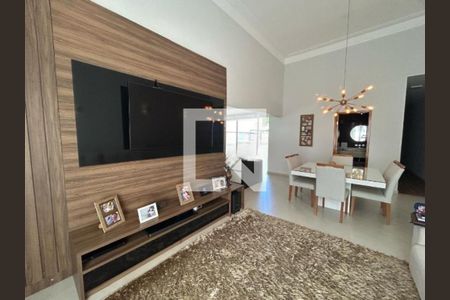 Foto 01 de casa de condomínio à venda com 3 quartos, 175m² em Swiss Park, Campinas