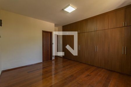 Suíte de casa para alugar com 5 quartos, 453m² em Pampulha, Belo Horizonte