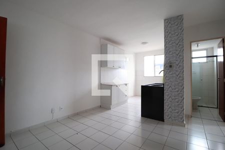 Sala de apartamento para alugar com 2 quartos, 42m² em Laranjeiras, Uberlândia