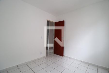 Quarto 1 de apartamento para alugar com 2 quartos, 42m² em Laranjeiras, Uberlândia