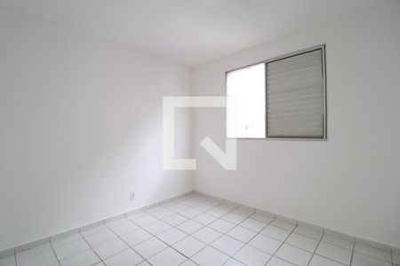 Quarto 2 de apartamento para alugar com 2 quartos, 42m² em Laranjeiras, Uberlândia