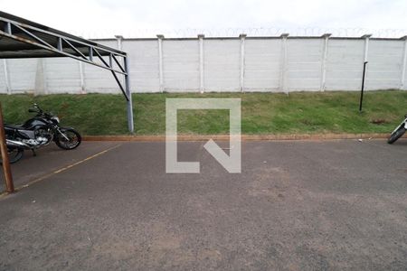 Garagem de apartamento para alugar com 2 quartos, 42m² em Laranjeiras, Uberlândia