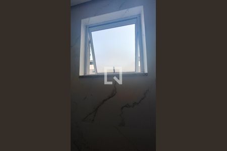 Banheiro da Suíte de apartamento à venda com 2 quartos, 52m² em Cabral, Contagem