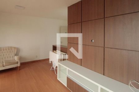 Sala de apartamento à venda com 3 quartos, 67m² em Humaitá, Porto Alegre