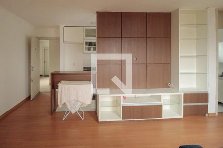 Sala de apartamento à venda com 3 quartos, 67m² em Humaitá, Porto Alegre