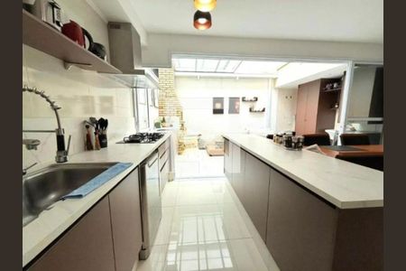 Foto 26 de casa de condomínio à venda com 3 quartos, 174m² em Vila Bertioga, São Paulo