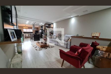 Casa à venda com 3 quartos, 212m² em Vila Monumento, São Paulo