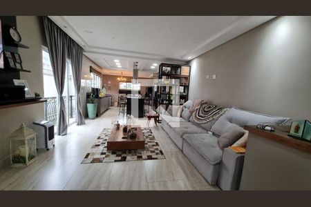 Casa à venda com 3 quartos, 212m² em Vila Monumento, São Paulo