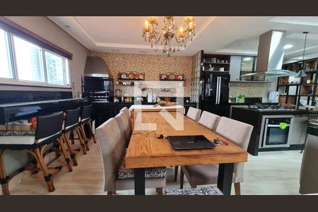 Casa à venda com 3 quartos, 212m² em Vila Monumento, São Paulo