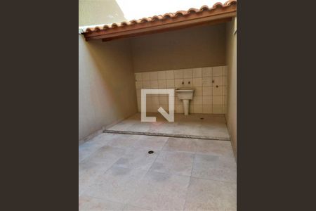 Casa à venda com 3 quartos, 200m² em Vila Dionisia, São Paulo