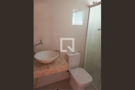 Casa à venda com 3 quartos, 200m² em Vila Dionisia, São Paulo