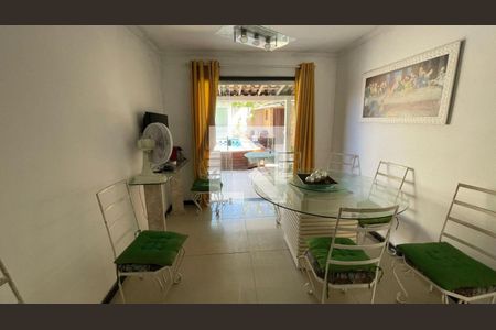 Casa à venda com 4 quartos, 150m² em Itaipu, Niterói