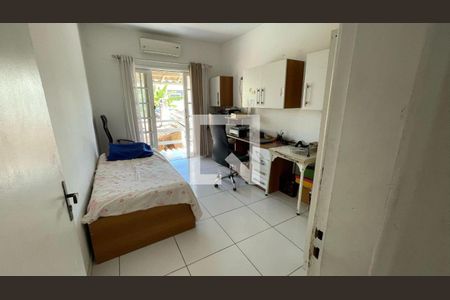 Casa à venda com 4 quartos, 150m² em Itaipu, Niterói