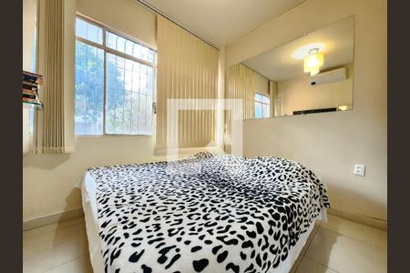 Quarto 1 de apartamento à venda com 2 quartos, 60m² em Gutierrez, Belo Horizonte