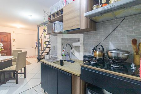 Cozinha e Área de Serviço de casa de condomínio à venda com 2 quartos, 56m² em Vila Nova, Porto Alegre