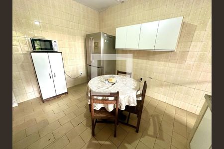 Casa à venda com 5 quartos, 349m² em Santa Branca, Belo Horizonte