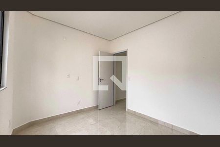 Casa à venda com 3 quartos, 215m² em Santa Branca, Belo Horizonte