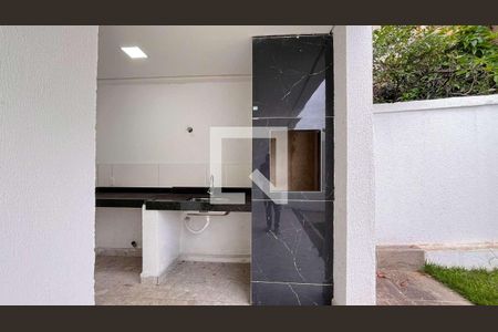 Casa à venda com 3 quartos, 215m² em Santa Branca, Belo Horizonte