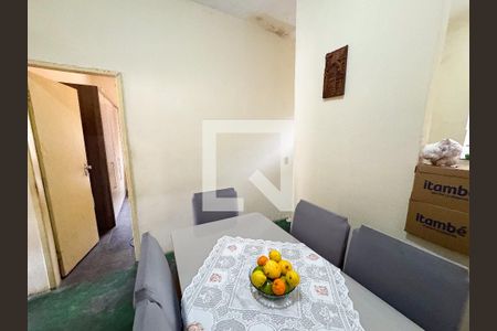 Cozinha de casa à venda com 2 quartos, 350m² em Milionários, Belo Horizonte