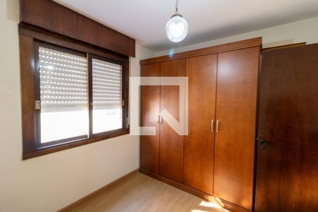 Quarto 1 de apartamento para alugar com 3 quartos, 70m² em Azenha, Porto Alegre