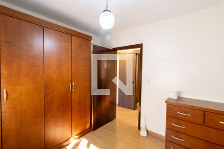 Quarto 1 de apartamento para alugar com 3 quartos, 70m² em Azenha, Porto Alegre