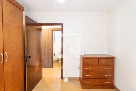 Quarto 1 de apartamento para alugar com 3 quartos, 70m² em Azenha, Porto Alegre
