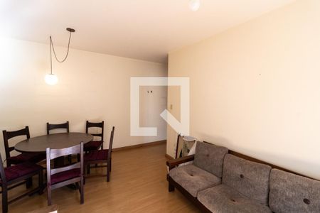 Sala de apartamento para alugar com 3 quartos, 70m² em Azenha, Porto Alegre