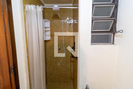 Banheiro de apartamento para alugar com 3 quartos, 70m² em Azenha, Porto Alegre