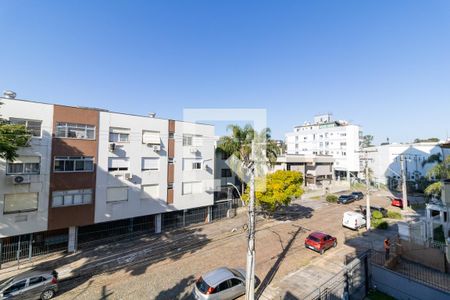Vista Quarto 3 de apartamento para alugar com 3 quartos, 70m² em Azenha, Porto Alegre