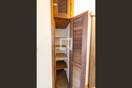 Depósito de apartamento para alugar com 3 quartos, 70m² em Azenha, Porto Alegre