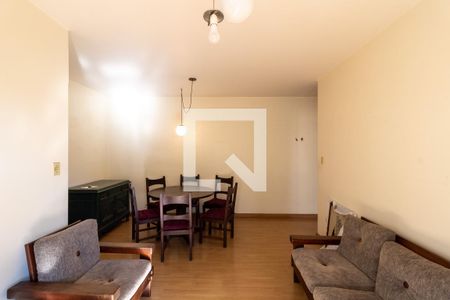 Sala de apartamento para alugar com 3 quartos, 70m² em Azenha, Porto Alegre